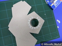 補強用の筒を本体へ取り付ける前の状態